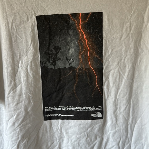 The North Face Boy’s White Short Sleeve Tee Size XXL 18-20 - Picture 4 of 9